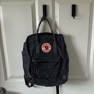 Fjallraven Kånken Charcoal Backpack